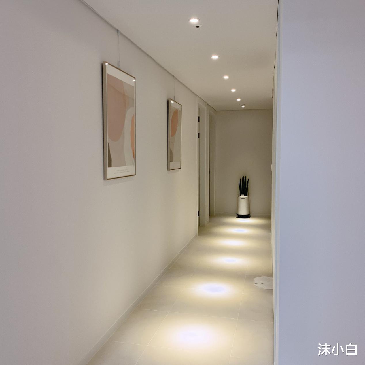 |卧室堪比客厅，却不见一组柜子，也许只有尝试过，才知有多爽！