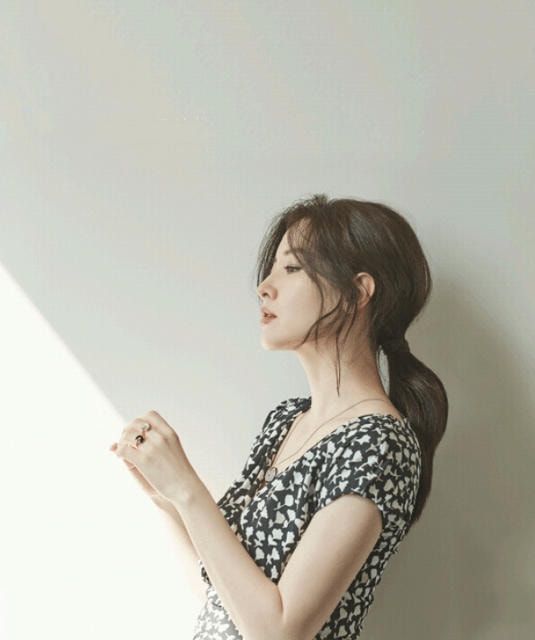 李英爱|她凭借《大长今》走红，插足别人的爱情，为不被发现竟用腹语骂人