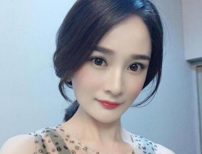 杨幂|她花6年整容成杨幂，走红后嫁入豪门，2岁儿子颜值惹人关注