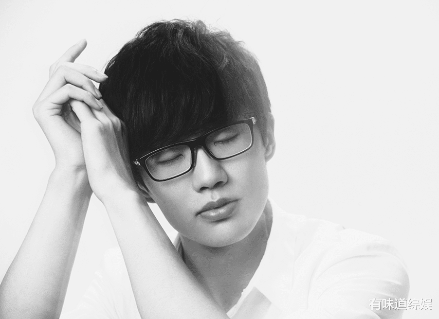 杨坤|昔批刘德华“不算歌手” 杨坤商演惨遭观众齐喊3字尴尬打脸