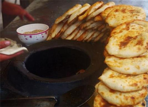 文史潮河 19年前南京汤山投毒案：因嫉妒同行生意好，他投毒致42人毒发身亡