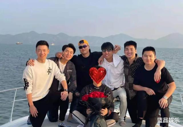 张哲瀚|张哲瀚疑似曝光恋情，贯穿《山河令》选角、拍摄、宣传全过程