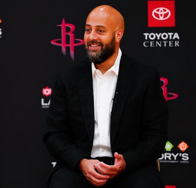  美媒报道火箭队是利拉德争夺战的领跑者，榜眼签是交易的最大优势