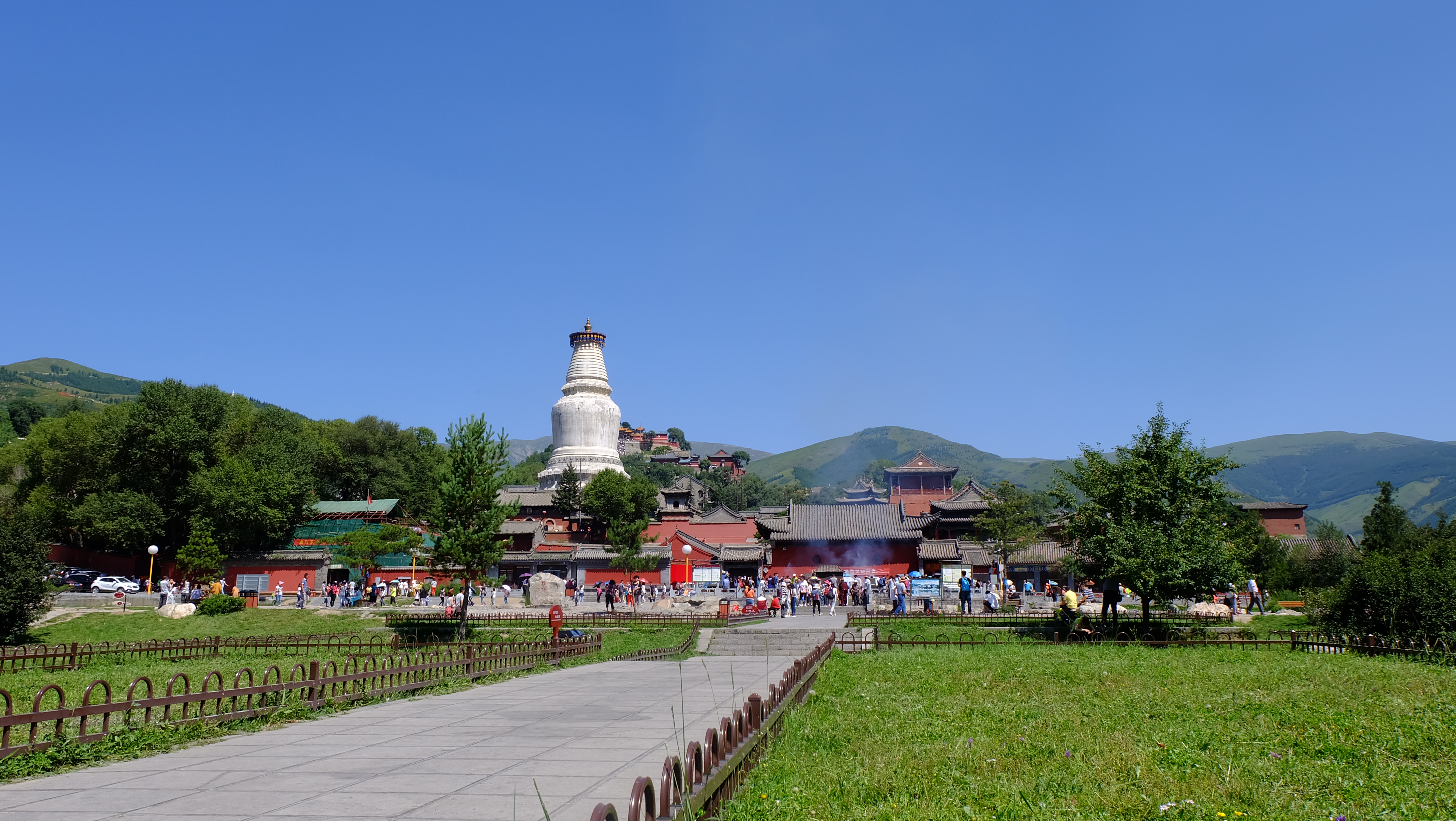 318国道 五台山，中国佛教四大名山之一，究竟有何不同之处？