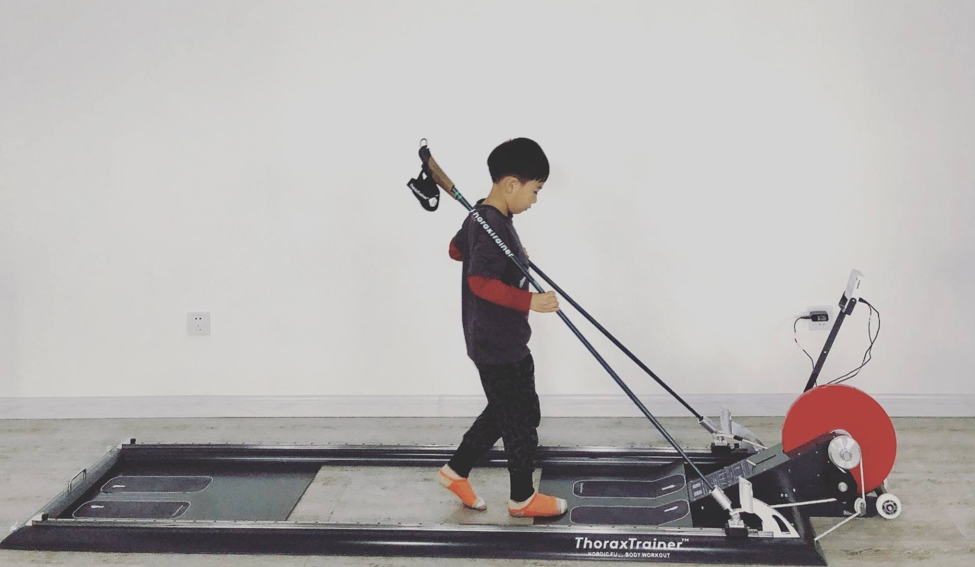 海一天|“许大茂”娶小12岁富婆，罕见秀恩爱，不介意其疑似二婚带俩娃