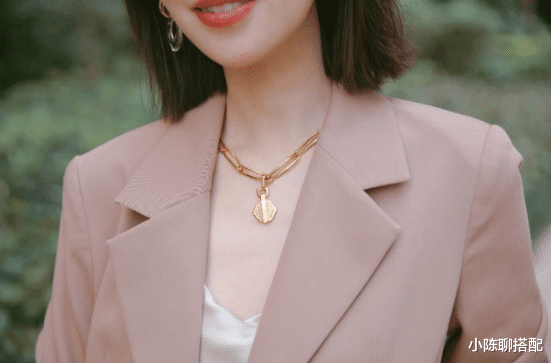 小陈聊搭配|夏季穿搭怎么摆脱土气感？7个穿搭技巧，让你衣品飙升