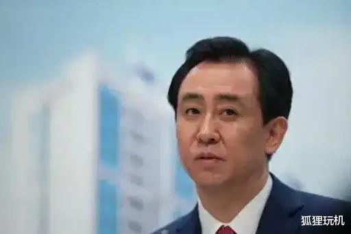 恒大|为啥其它地产巨头都好好的，就恒大崩了？