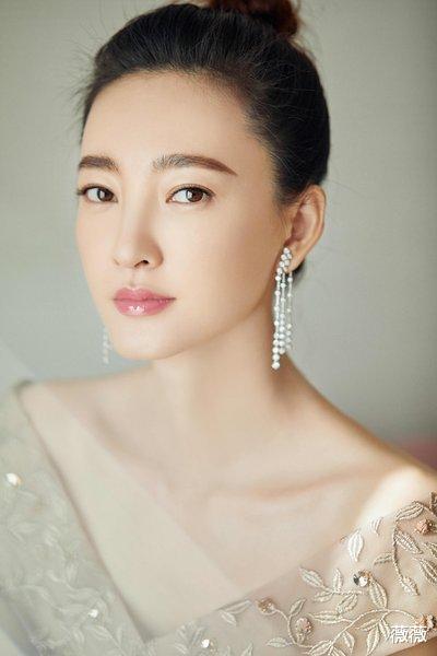 爽肤水 继“佰草集”后，又一“爽肤水”备受“宠爱”，逛街遇到别错过