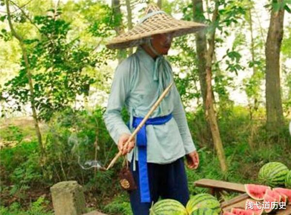 乾隆|乾隆路边吃瓜，说瓜农的瓜很甜，临走时突然下令：处死瓜农
