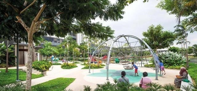 杂谈动漫世界 广东一公园走红，被称“小中山纪念堂”，距市区10公里，门票免费