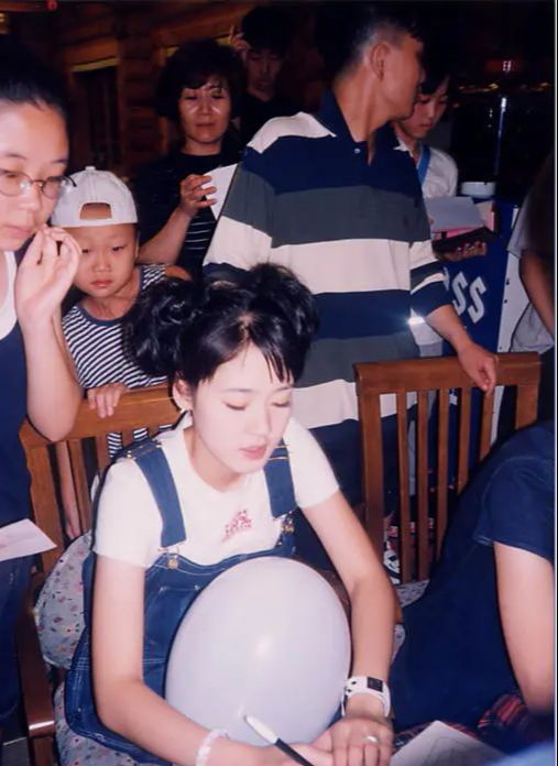 成宥利|41岁韩星成宥利将临盆,近照仍甜美可爱,大方晒双胞胎大牌衣物