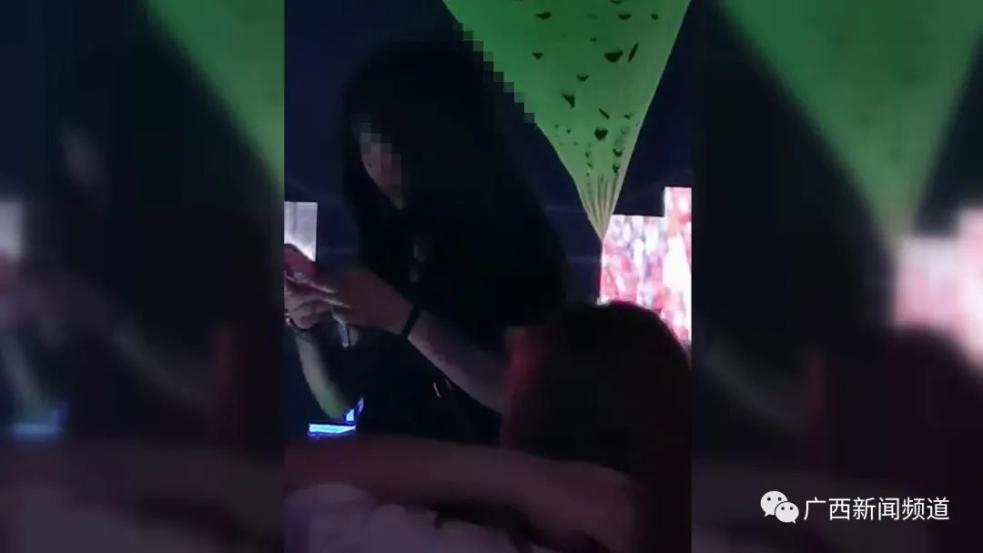 酒吧 13岁女孩失联后竟在夜场当“气氛组”!