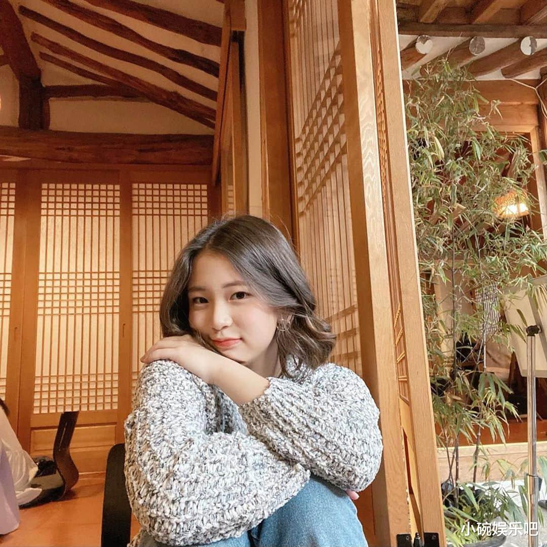 少女时代|少女时代的允儿，在主演电影上映前向成员们表达了感谢之情