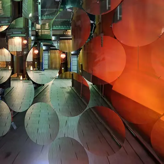 InsDaily 想象力炸裂！在大峡谷吹泡泡，在塞纳河畔看星星：法国人真浪漫！