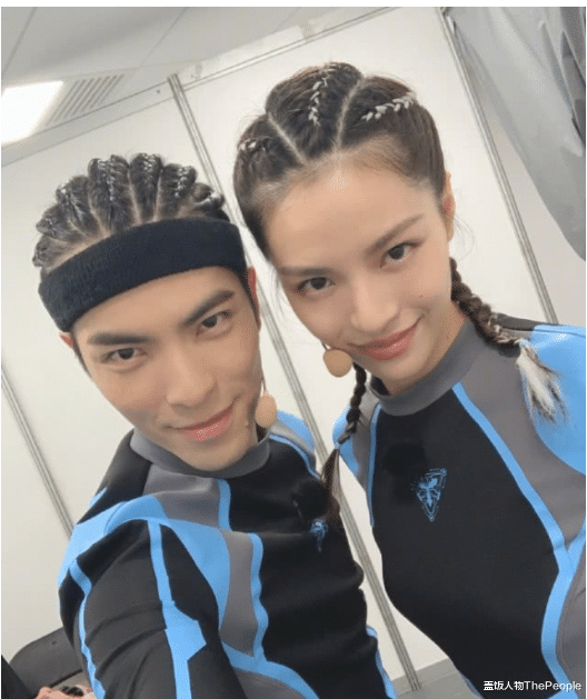 撞脸|没有血缘关系却恍如一妈生，这些撞脸的艺人到底几辈子修来的缘分