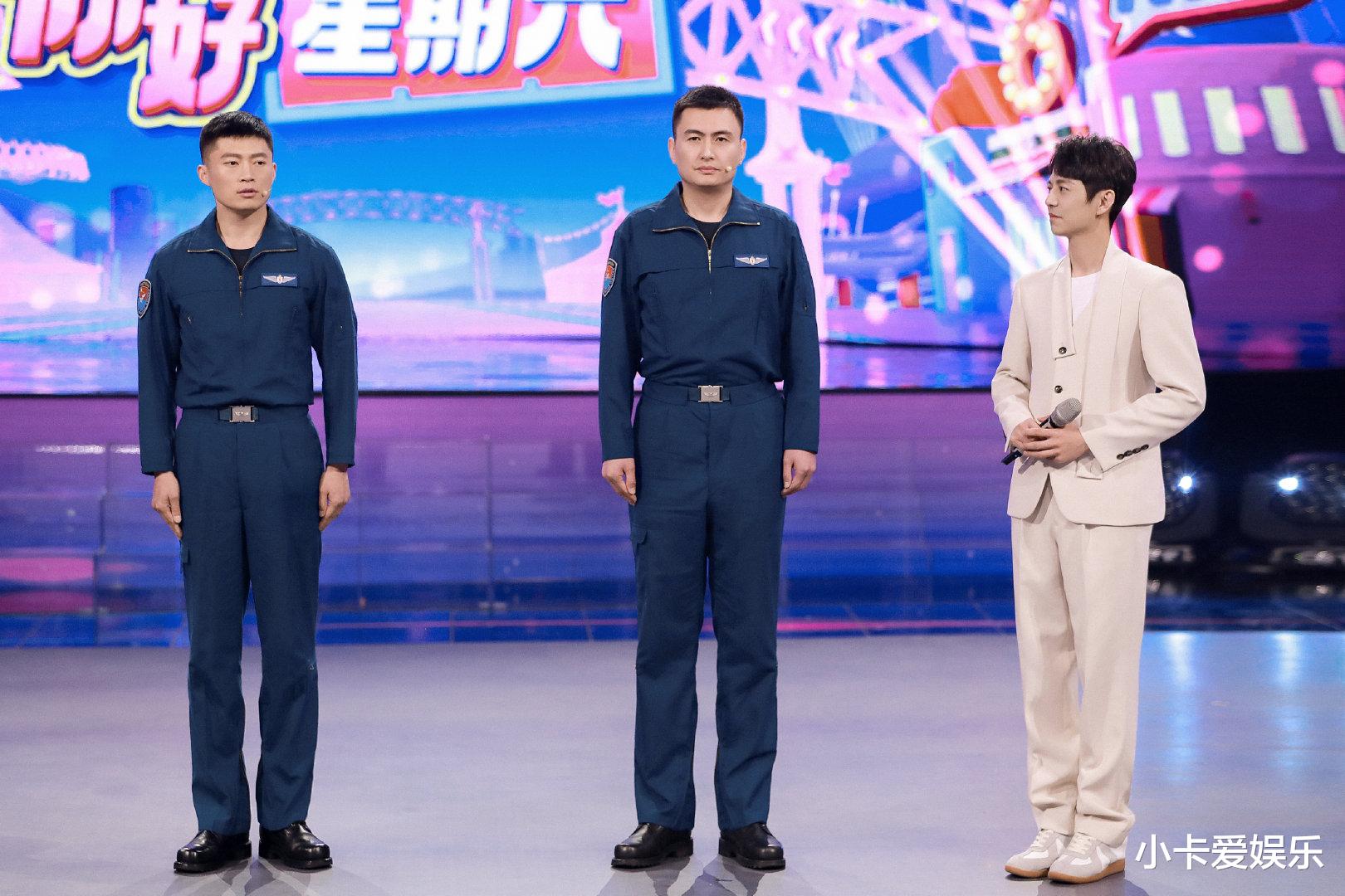 何炅|《你好，星期六》首播被嘲，何老师独木难支！网友：怀念快本