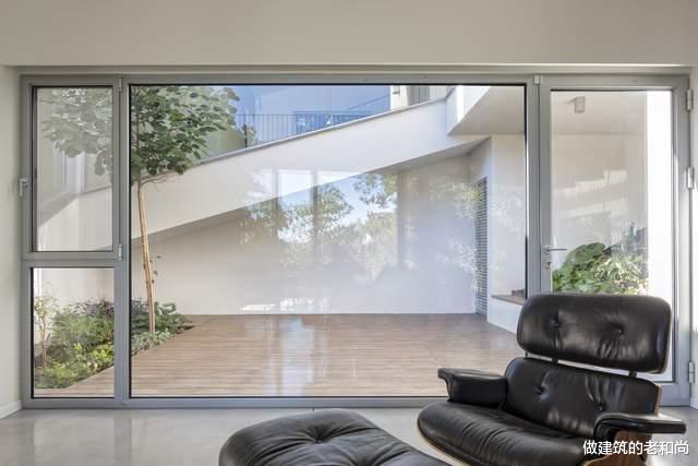 设计师|完全契合于地形的住宅:由低到高、从开放到私密层层递进