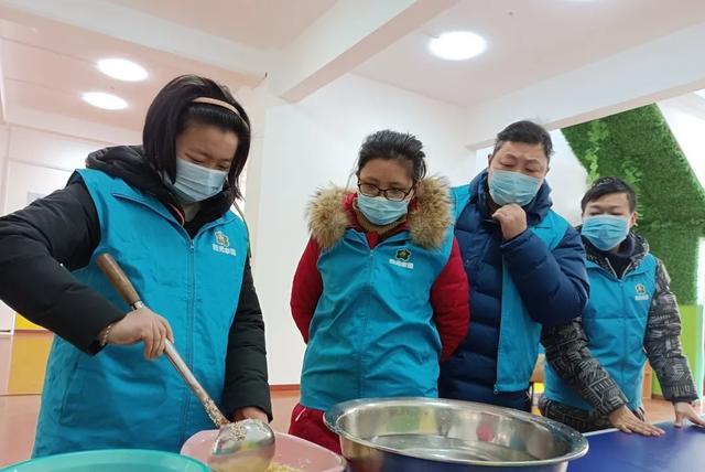 小葉子啊 我們的節(jié)日，同「粥」共濟(jì)濃情臘八