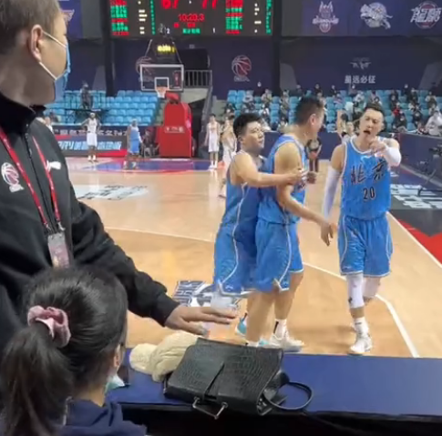 朱彥西|首鋼球員為何和女記者對罵？對罵內容曝光，朱彥西人身攻擊太不該