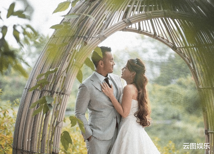 雪儿|双喜临门！文雪儿小女儿低调登记结婚，大女儿晒婚纱照宣布嫁人