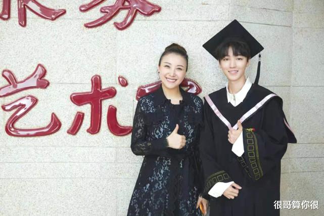 王俊凯|隋兰出演《我是真的爱你》,剧里兴风作浪,戏外是王俊凯的班主任