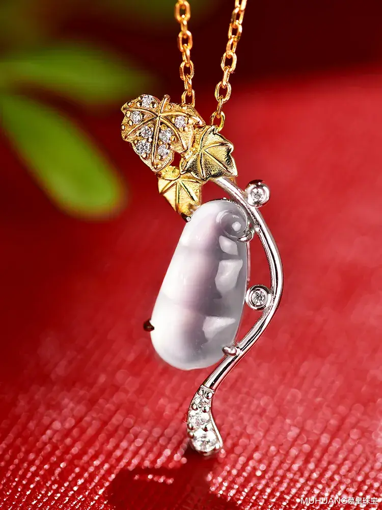 冰种翡翠|惊蛰，惊动百花争艳，且看翡翠缤纷的美。