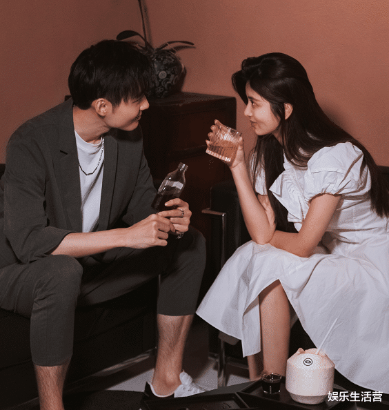 聚餐|《心动4》橙子晒动态，与麦穗玩浪漫，和“方陈式”温馨聚餐