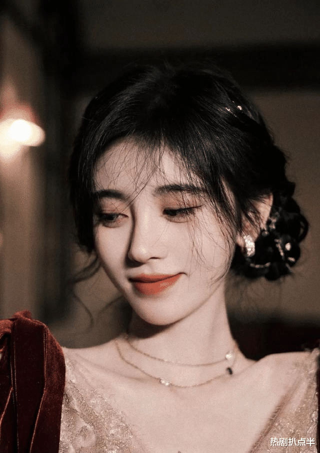 杨紫|90后小花的圈内人缘，杨紫跟男星处成哥们，鞠婧祎的朋友都很糊