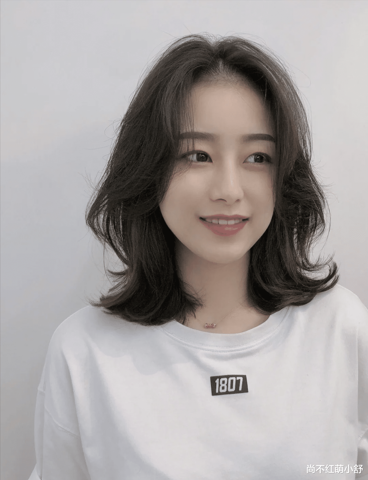 尹正|这才是2021年流行“锁骨发型”的典范！瞧博主这4款，洋气又减龄