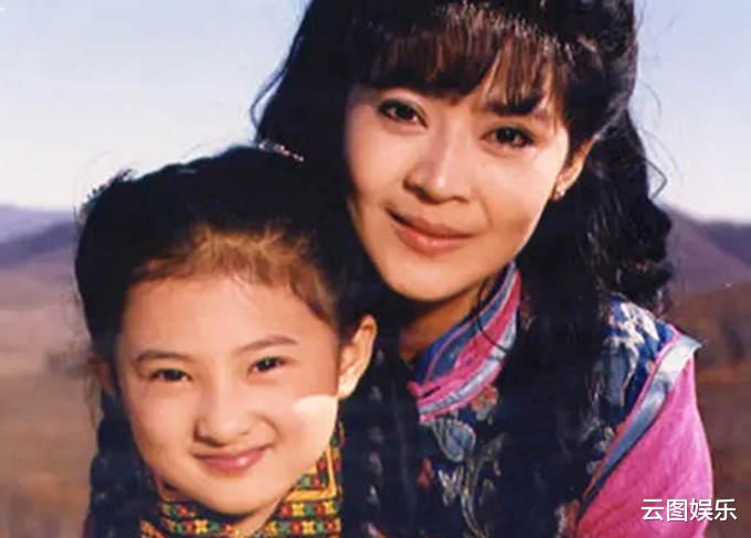 李翊君|51岁知名歌手出意外！家中摔倒头撞桌角，上周因吃隔夜菜致肠胃炎