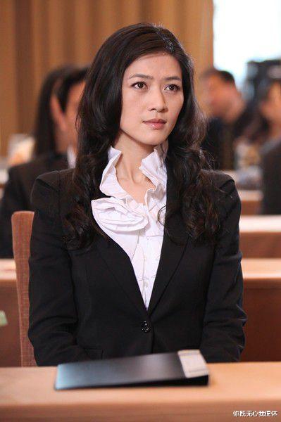 田海蓉|为富豪丈夫守寡12年之久，曾是“收视率女王”，今44岁身价过亿充满韵味