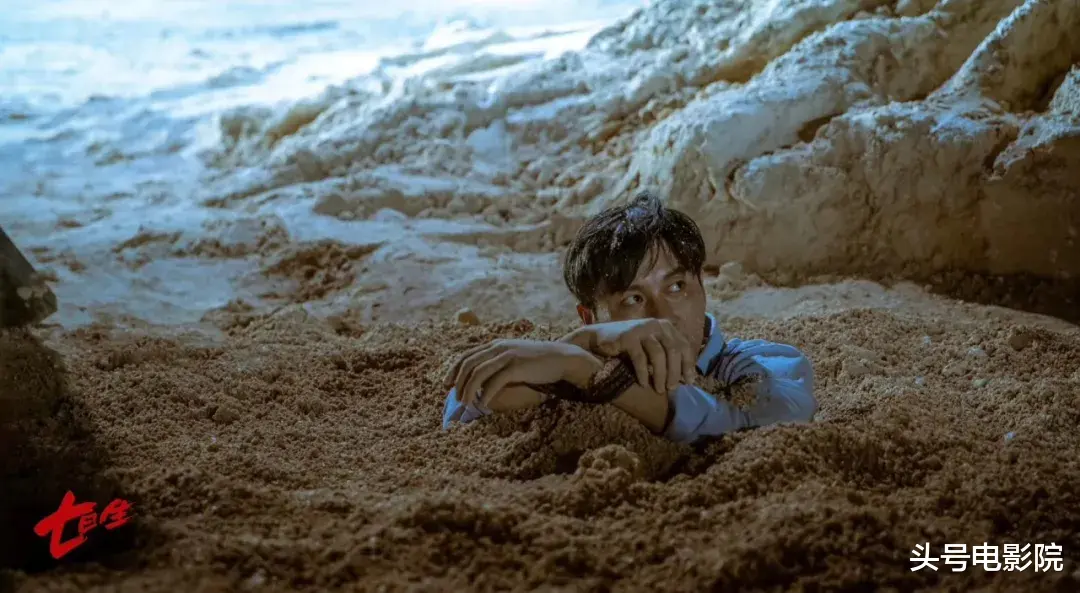 李晨|42岁李晨演17岁学生被嘲，张译留言调侃，网友让他给年轻人机会