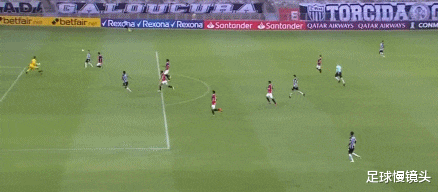 上海上港|4-0！前上港巨星踢疯了，连续3场破门进5球，鲁能旧帅疯狂庆祝