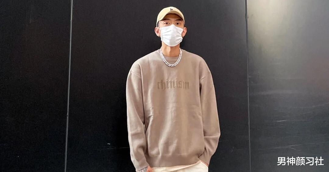 男神颜习社 被追捧的极简主义，让“坏男人”在秋天也能个是City boy