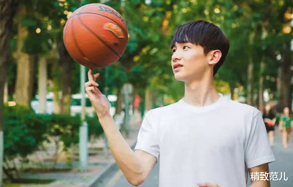 王一博|白敬亭的走红，是对娱乐圈最大的“羞辱”