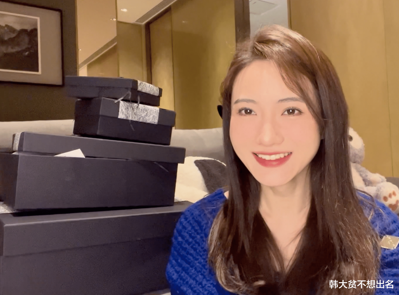 心动4|《心动4》12月10号洪成成宣布有了新男友?为其做礼物扎破手指!