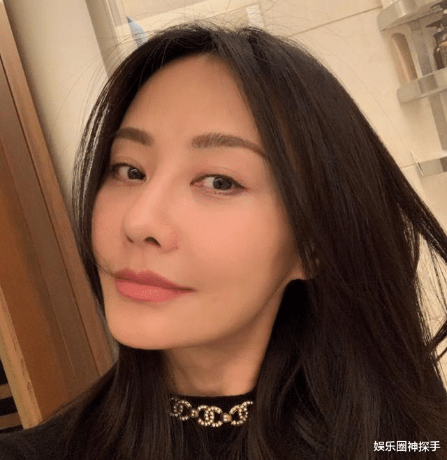 佟丽娅|同样叫“丫丫”，佟丽娅坐拥4千万粉丝，同样美貌的她却人气平平