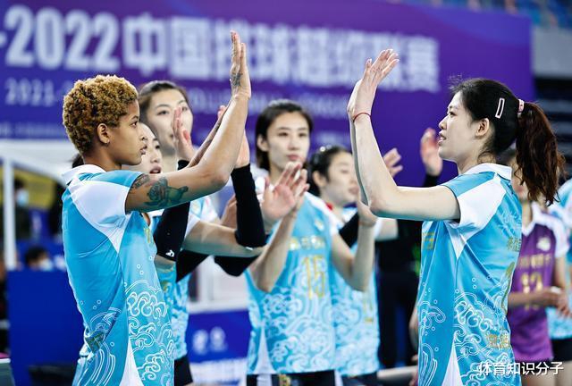 女排|拦网轰下43分独领风骚！女排副攻杀出新巨星，1米95大将横扫联赛