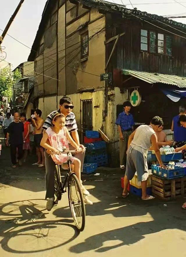 尚福身心灵|张文宏开了张处方，处方里透着上海爷叔的模子精神！