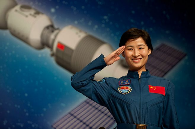 首位中国女航天员,为何在回到地球后就全无消息?是有什么隐情?
