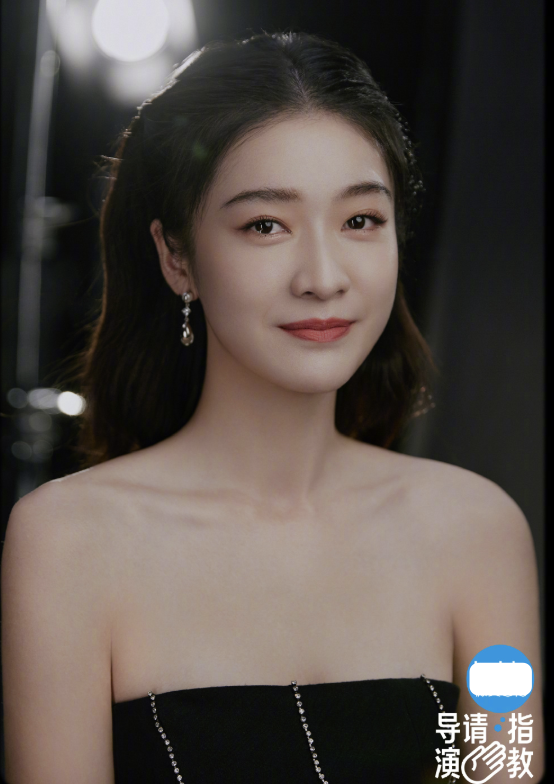 张雪迎|张雪迎重现紫霞仙子名场面，模仿朱茵wink，却被吐槽东施效颦太生硬