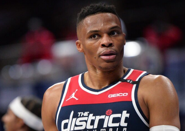 世界冠军|就在今天，一项由张伯伦保持的NBA纪录，被两届MVP达成了！