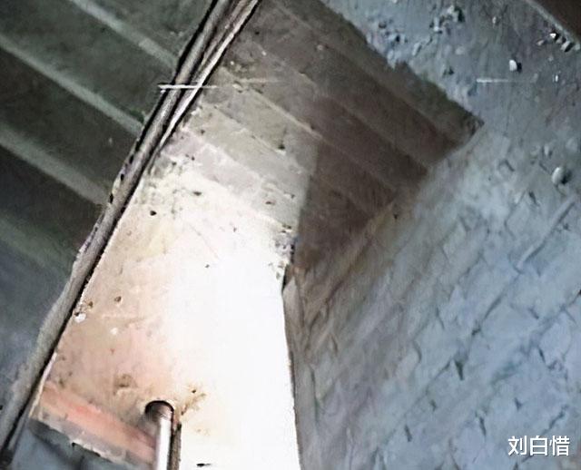 沈旭华|著名央视主持人，因在餐厅接电话时推错门而坠楼身亡，令人惋惜