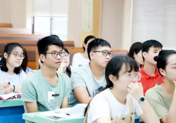 大学生|校园招聘会的“加分项”,却是大学生不以为然的东西,看完很后悔