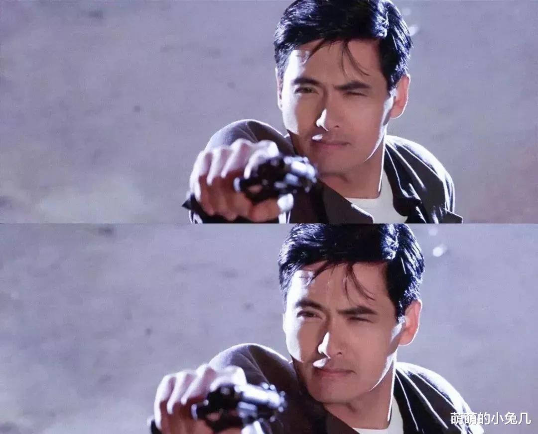 周润发|65岁周润发满头白发，吃路边摊，捐56亿后，晚年生活变化巨大