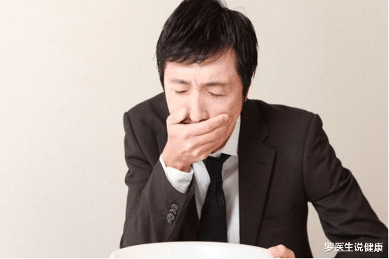 罗医生说健康|36岁货车司机，胃病恶化成胃癌，医生：身体出现3个“异常”，尽早检查