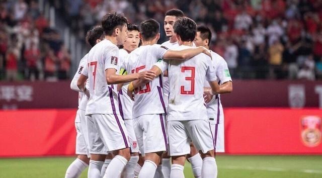 李铁|李铁真神了！海港一国脚终于爆发，曾因项链+停球十米被讥讽！