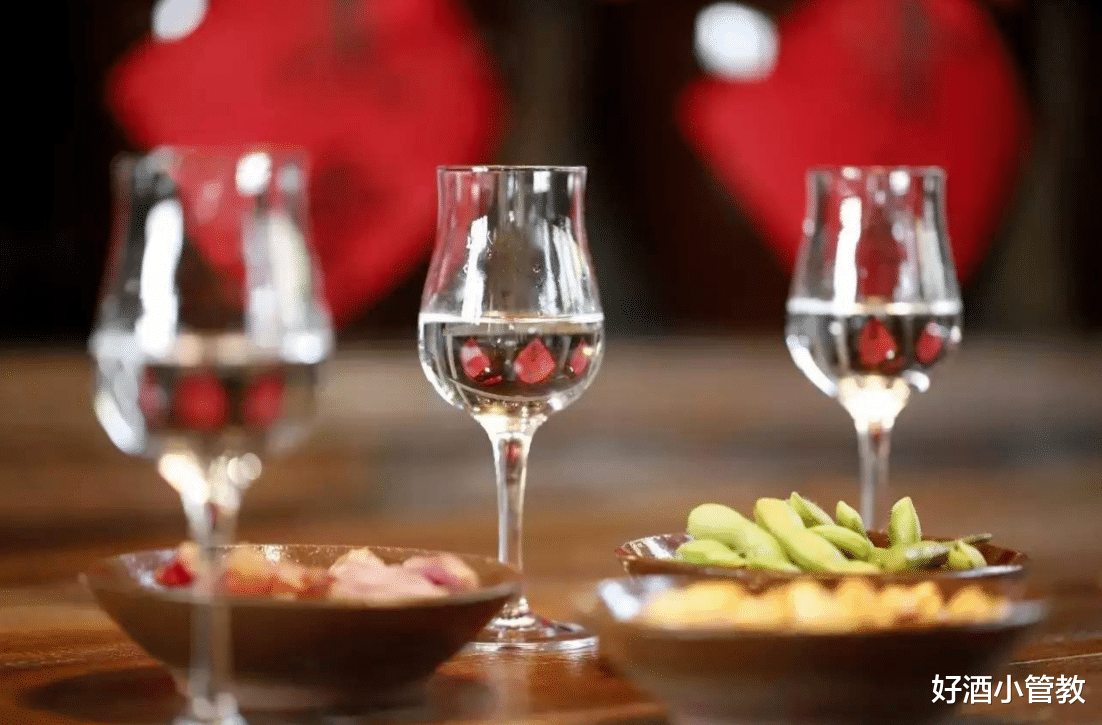 飞天茅台 那些喝不上飞天茅台的人，后来都喝什么酒了？真相让你大开眼界