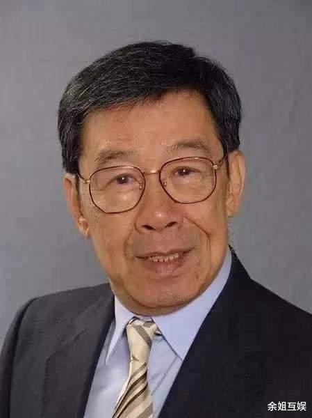 德云社|打破纪录！89岁胡枫开演唱会唱跳30首，与罗兰开启黄昏恋毫不掩饰