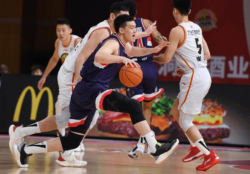 羊城派 【CBA】击败吉林队，广州队进军季后赛仍有希望